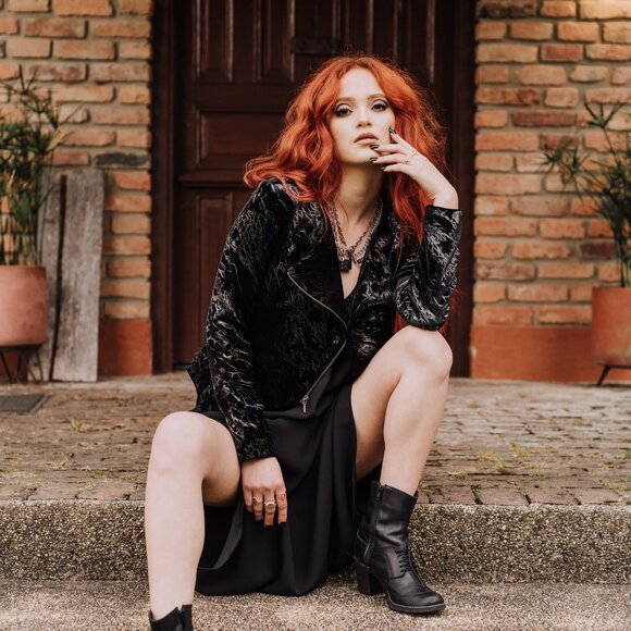 Maison Revolt Cropped Velvet Military style Jacket - Picture 2 of 6